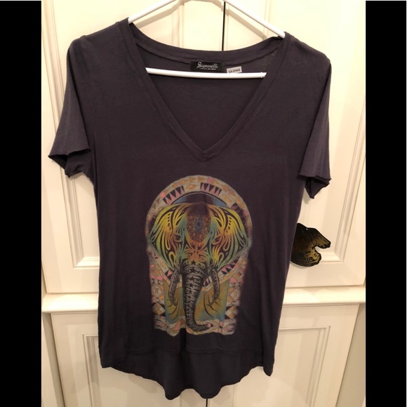Graphic tee